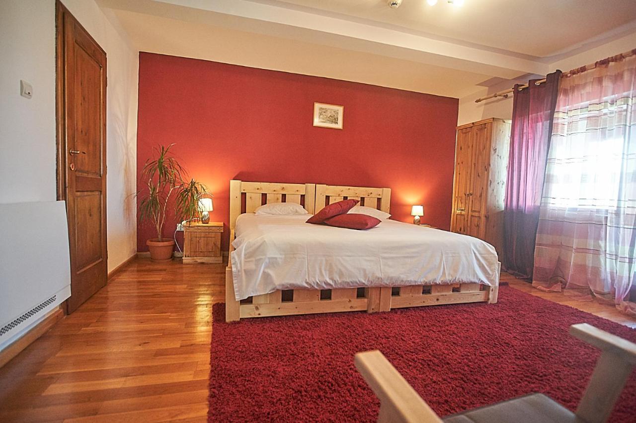 Insula Christiana Hotel คริสเตียน ภายนอก รูปภาพ